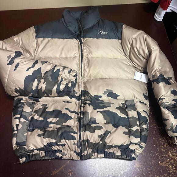 PRPS Other - PRPS men’s beige, camo puffer coat size medium